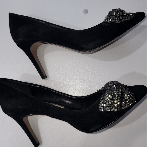 Pumps - Picture 2 of 4